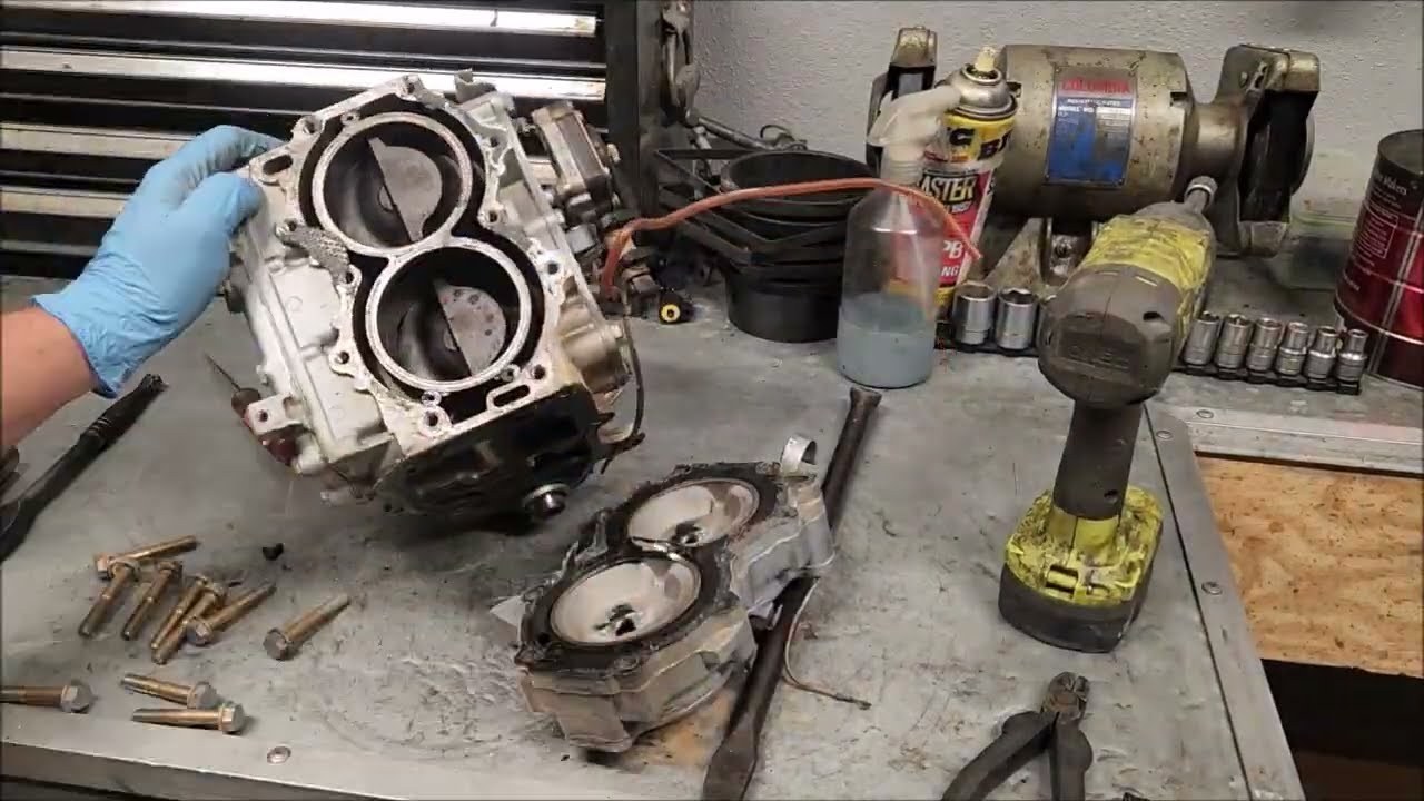 Can Throttle Position or Reeds Effect 2-Stroke Compression?