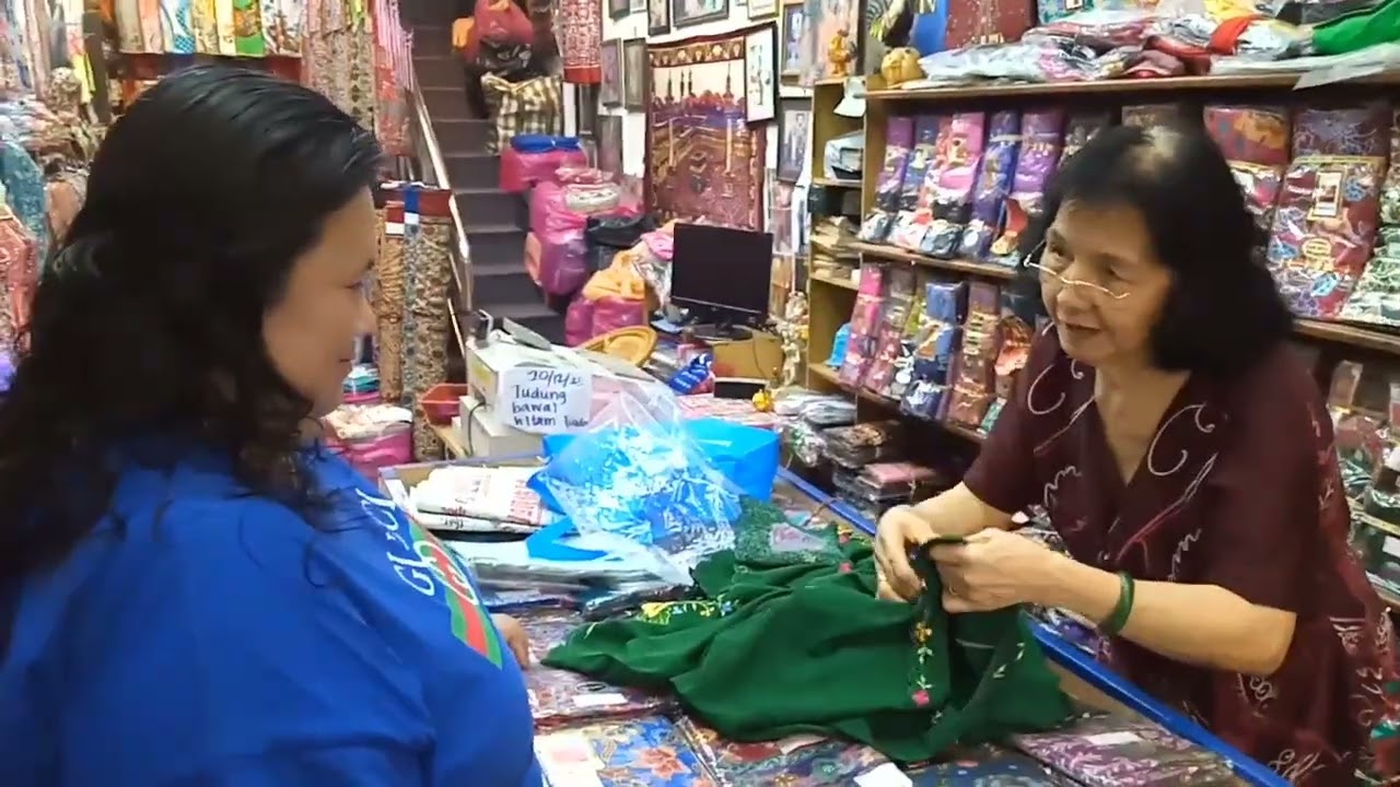 Pick up baju ladyboss yang dah siap dan breakfast Di Aaron kopitiam