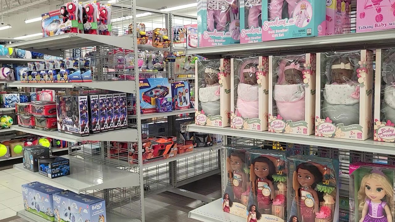 TOY SHOPPING IRON MAN BARBIE SPIDEY HOW TO TRAIN YOUR DRAGON DINOSAURS HULK SNOOPY BATMAN SUPERMAN