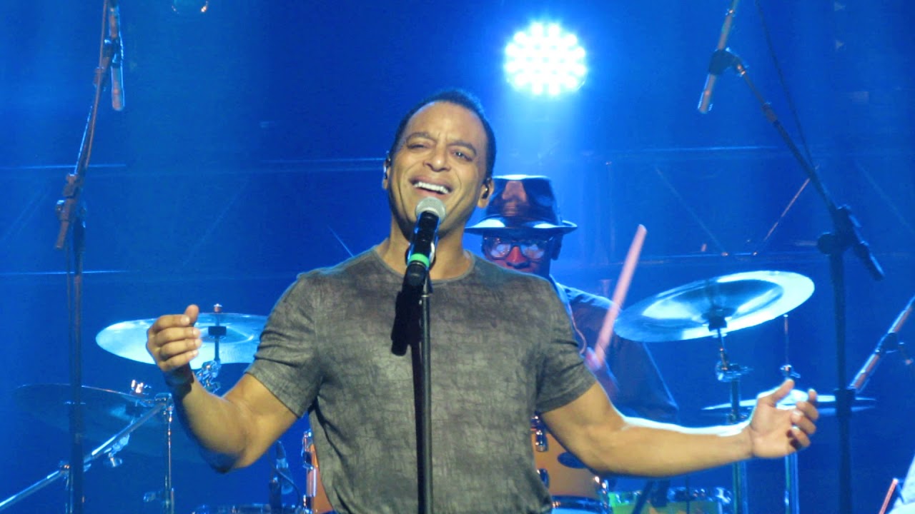 Jon Secada opening/ Do you believe in us -by Gilson Anderson Live in Porto Alegre-Brazil 2019