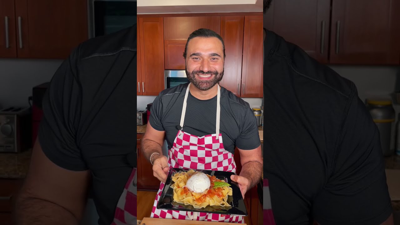 PASTA CON QUESO BURRATA Y TOMATES NATURALES