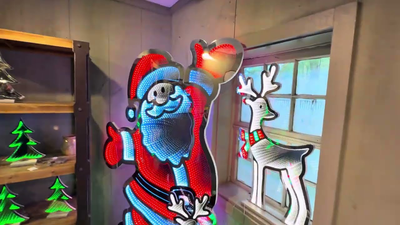Dollywood Christmas  Merchandise Decor 2025
