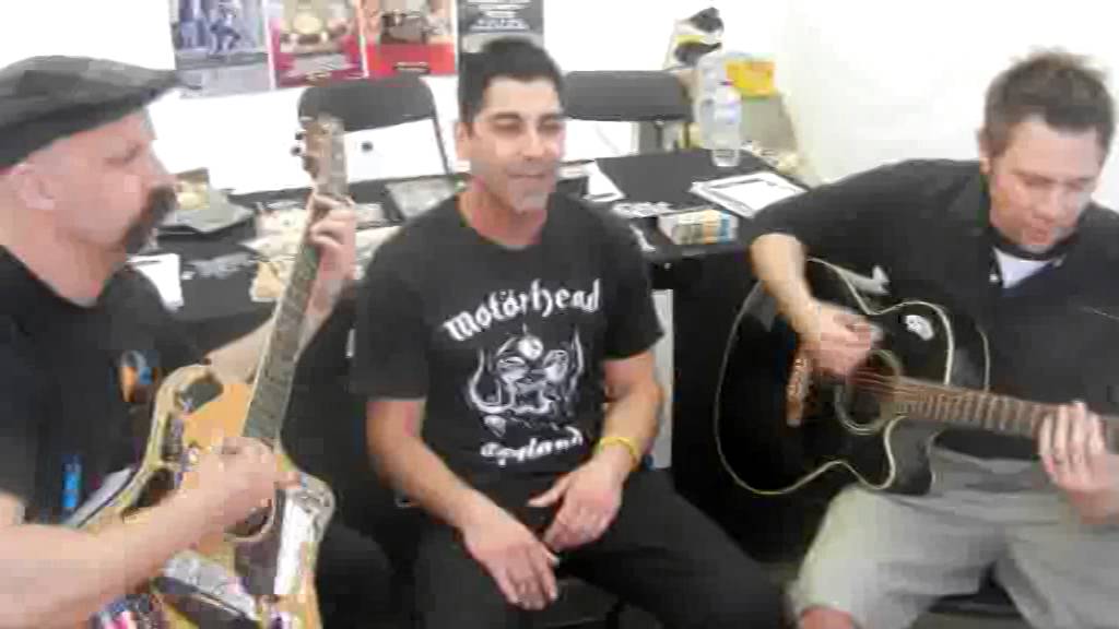 Zebrahead @ Melbourne Soundwave 2014 acoustic CALL YOUR FRIENDS & ANTHEM Australia