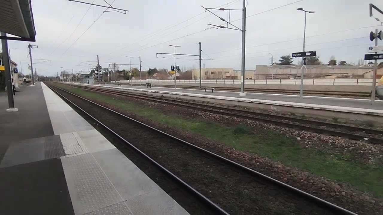 TER Bourgogne Intercités En Gare de Cosne 