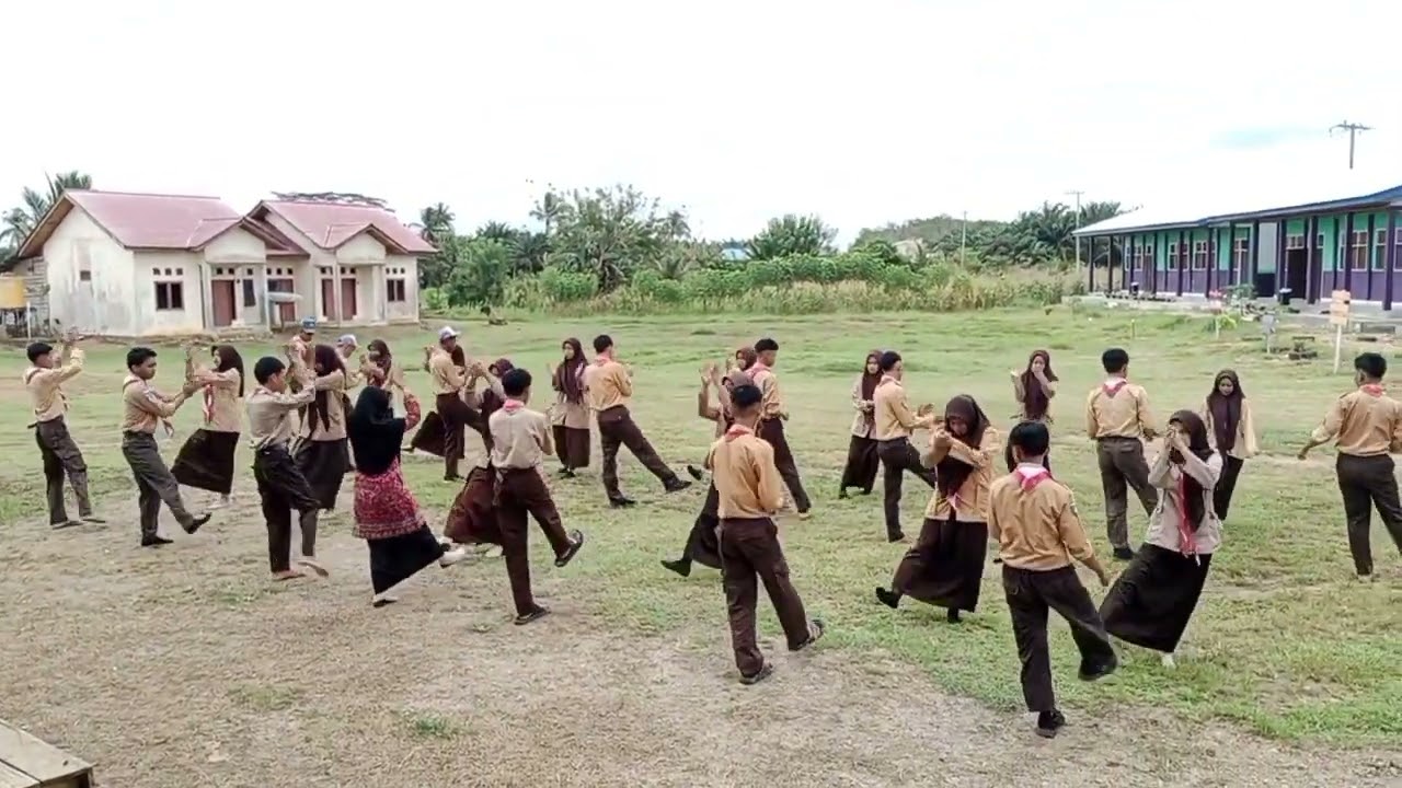 Tari Jepen Banua (Berau) bersama kelas XI Praktek Seni Tari