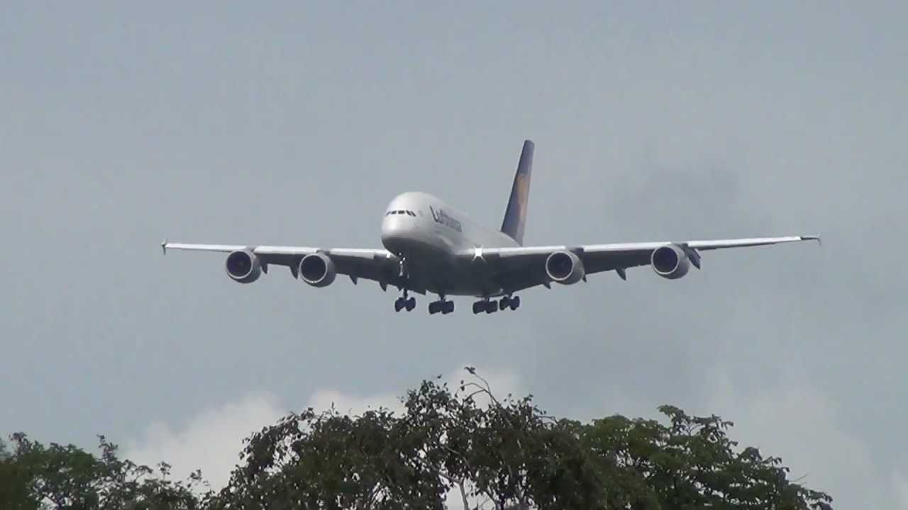Lufthansa Airbus A380 D-AIMH (MSN0070) crosswind landing in Hamburg Finkenwerder Full HD