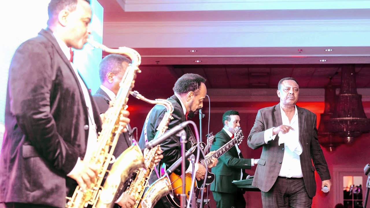 Ephrem Tamru live on the stage Virginia USA