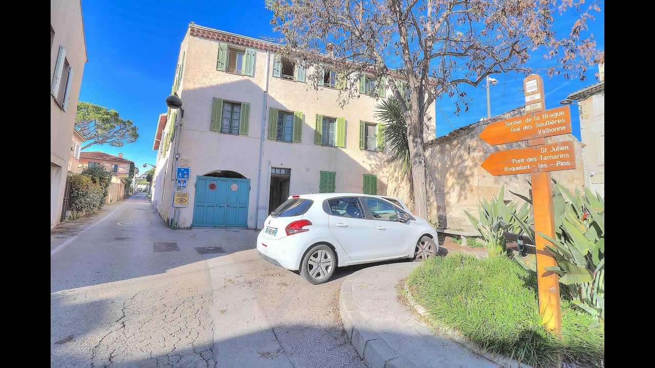 Maison de caractère à rénover – Vue mer & village – Biot Village