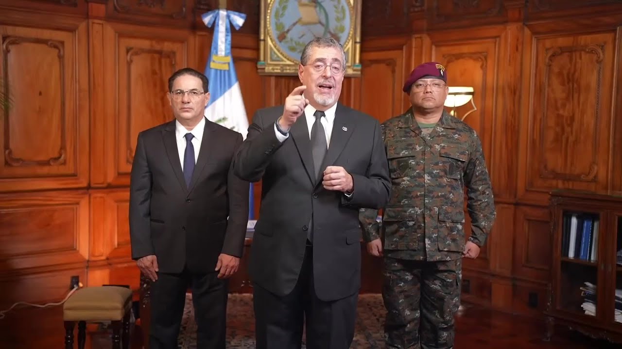 Presidente da Guatemala declara estado de sítio após gangues matarem policiais | AFP