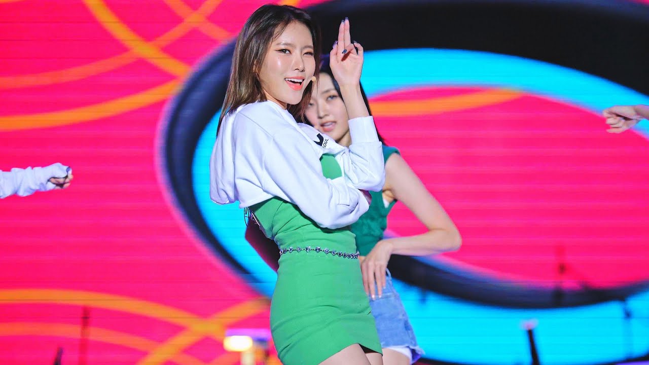 Weeekly(위클리) _ Holiday Party@220924 밀양 아리랑 가요제 [직캠/ Fancam]