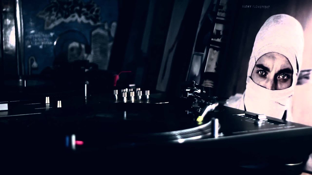 Slowy - Rotlichtlampe (prod. Nikoglitzerin)