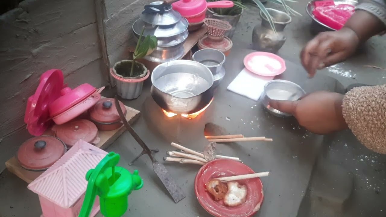 মিনি কিচেনে তেলের পিঠা 🌹🌹বাড়িতে অনেক গেস্ট আসছে তাই পিঠা বানাচ্ছি 🌹🌹
