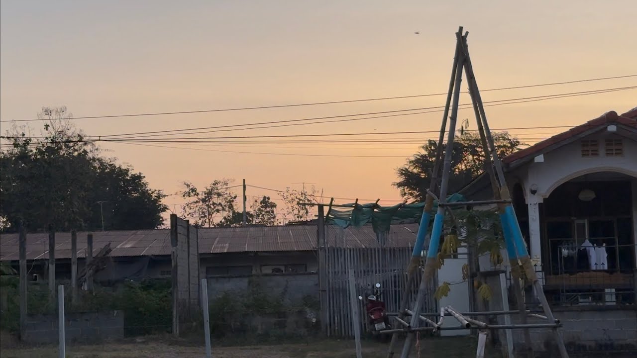 January 22nd 2026 UFO 0646 ascending dawn sphere with associated go fast objects. 