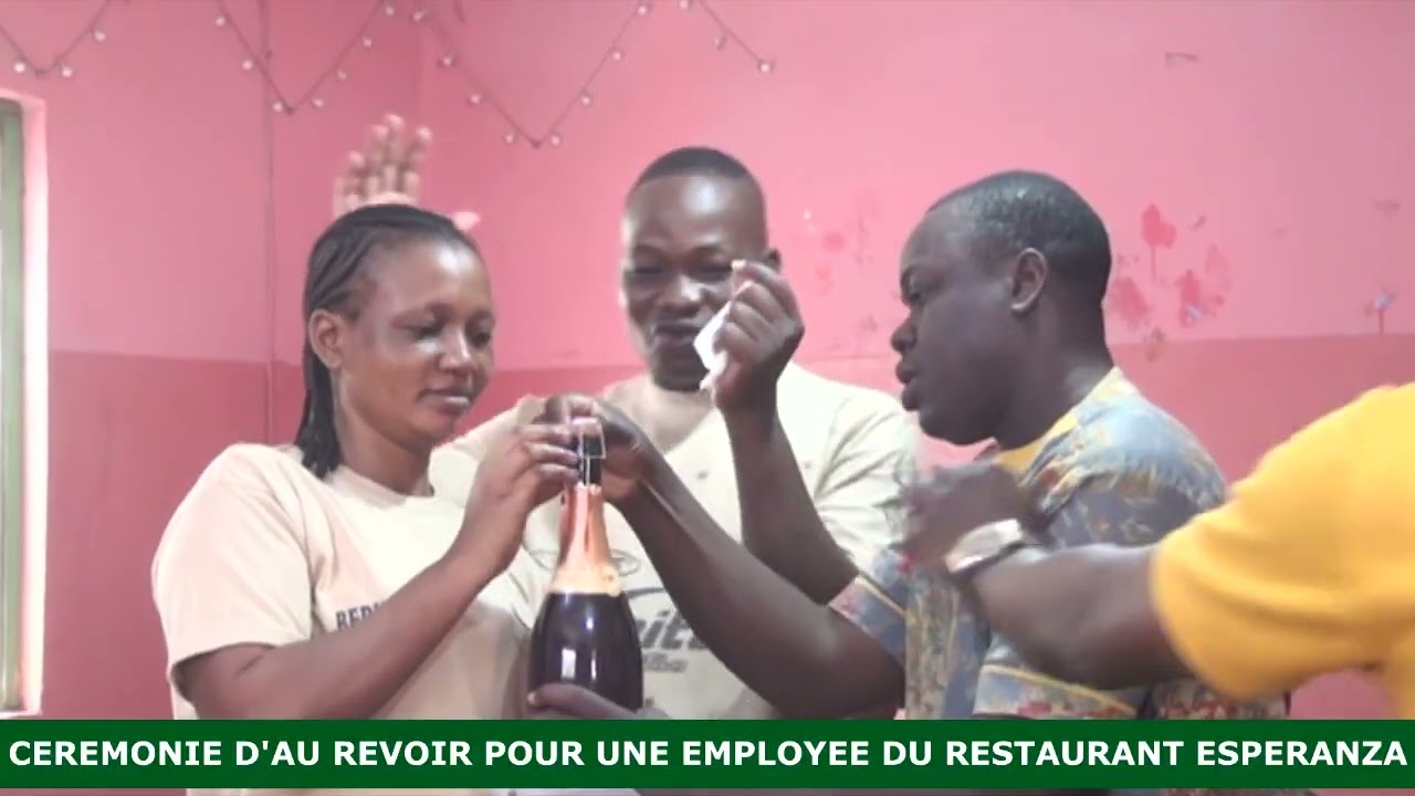 REPORTAGE CEREMONIE D'AU REVOIR POUR UNE EMPLOYEE DE LA CANTINE ESPERANZA