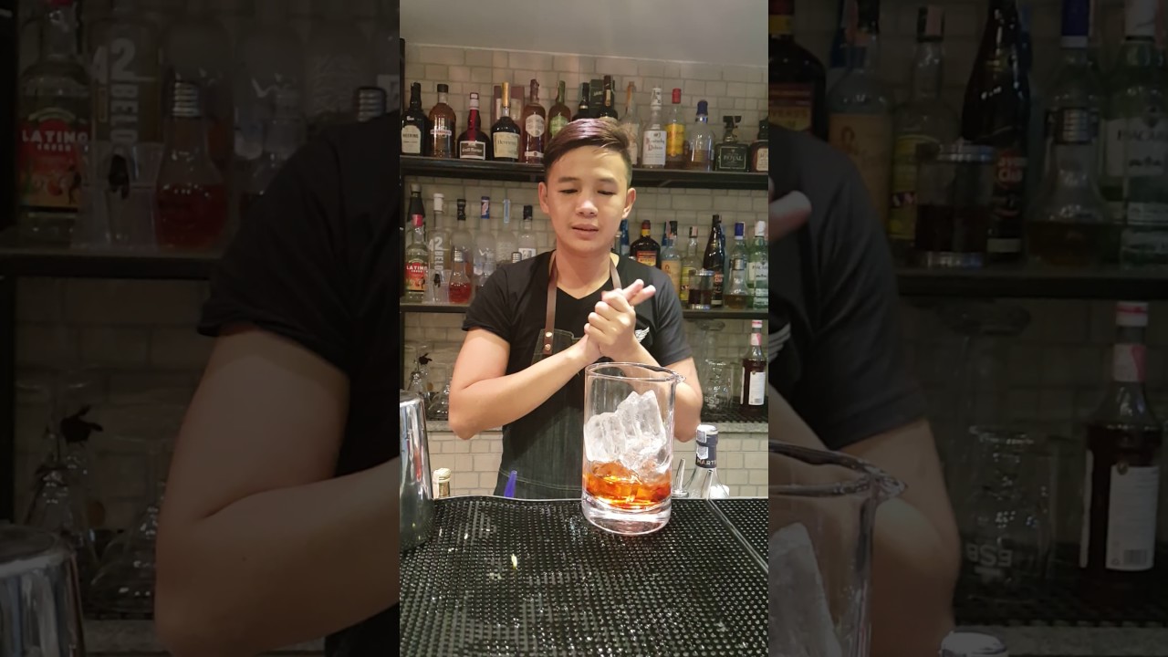 คลิปสอนบาร์เทนเดอร์ Mixologist Class 1 by P' Sit Poompat with Aperol Sprizt Twisted