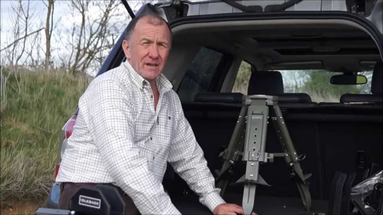 Adjusting the Idleback Chair Tripod Legs