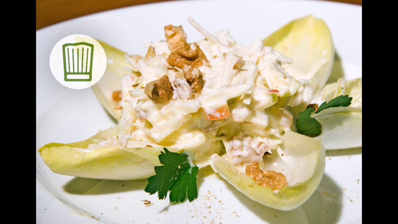 Salat aus Chicoree und Sellerie mit Joghurt-Walnussdressing #chefkoch