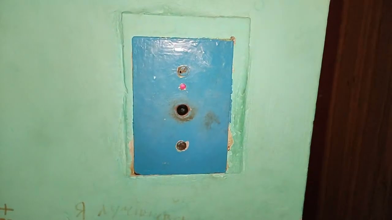 Раритетный лифт КМЗ-(1973/1976 г) 320 кг, 0,65 м/с (@ г. Смоленск, Проспект Строителей, 13, под-1)