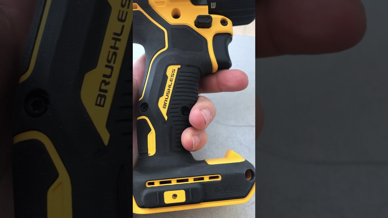 Шуруповёрт DeWalt DCD709