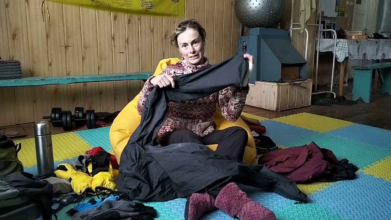 Готуємось до зимових Карпат. Який одяг і спорядження знадобляться в зимових горах