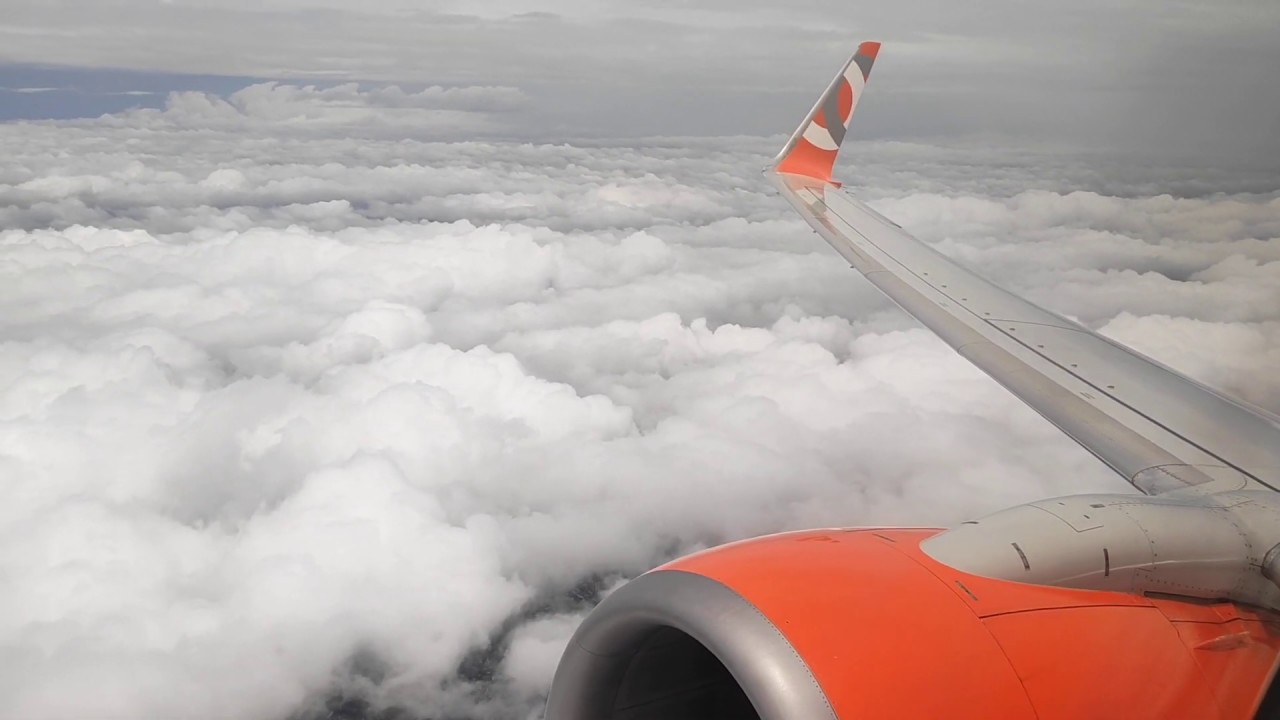Avião Voando Acima das Nuvens - Voo São Paulo - SP / João Pessoa - PB