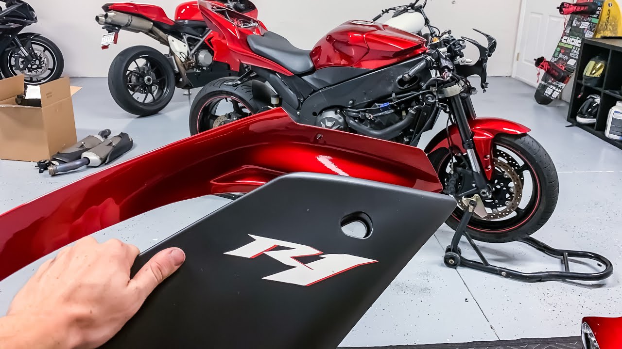 Rebuilding a 2007 Yamaha R1 Wrecked Bike Rebuild  (Part 2)