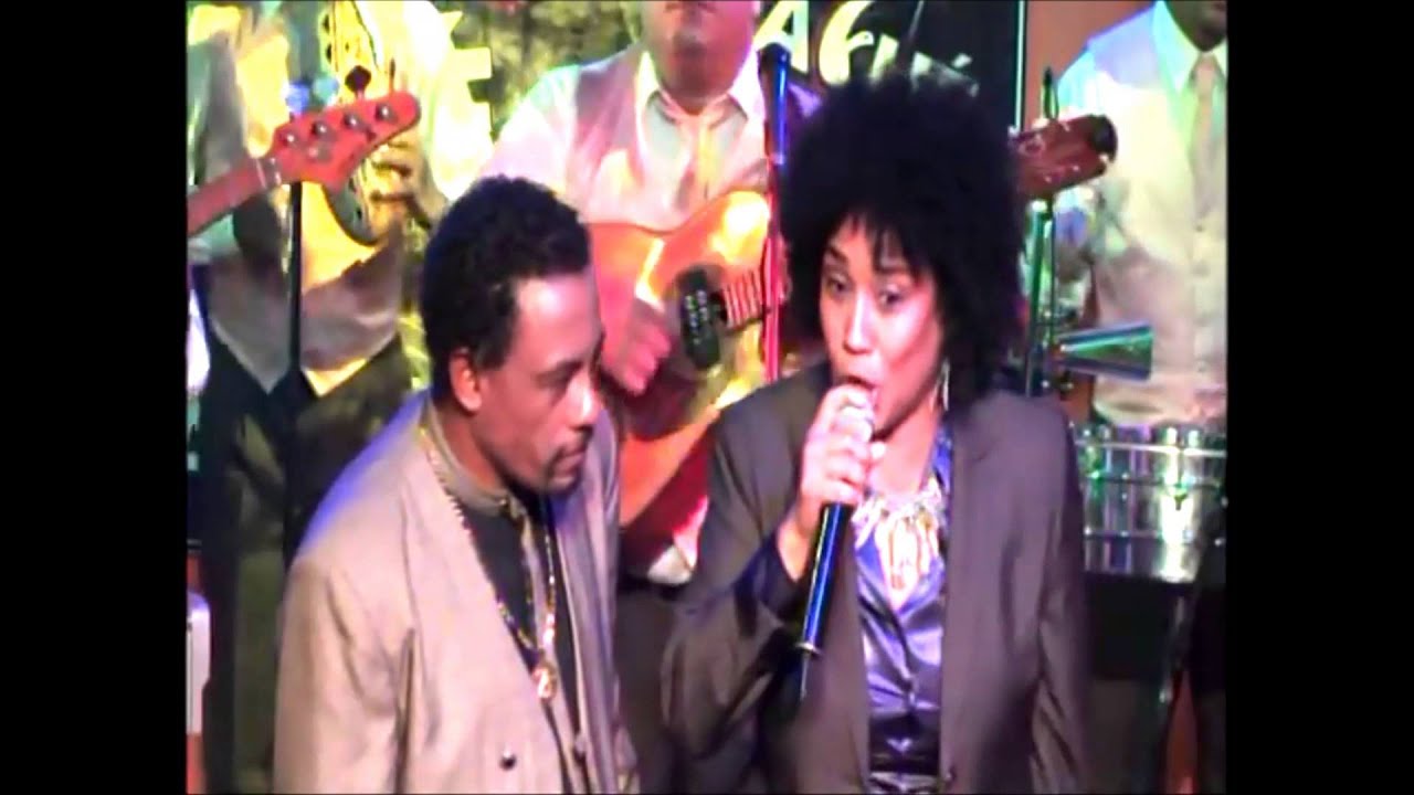 Candido Fabre y Aymee Nuviola   Improvisan en Afhé Disco club