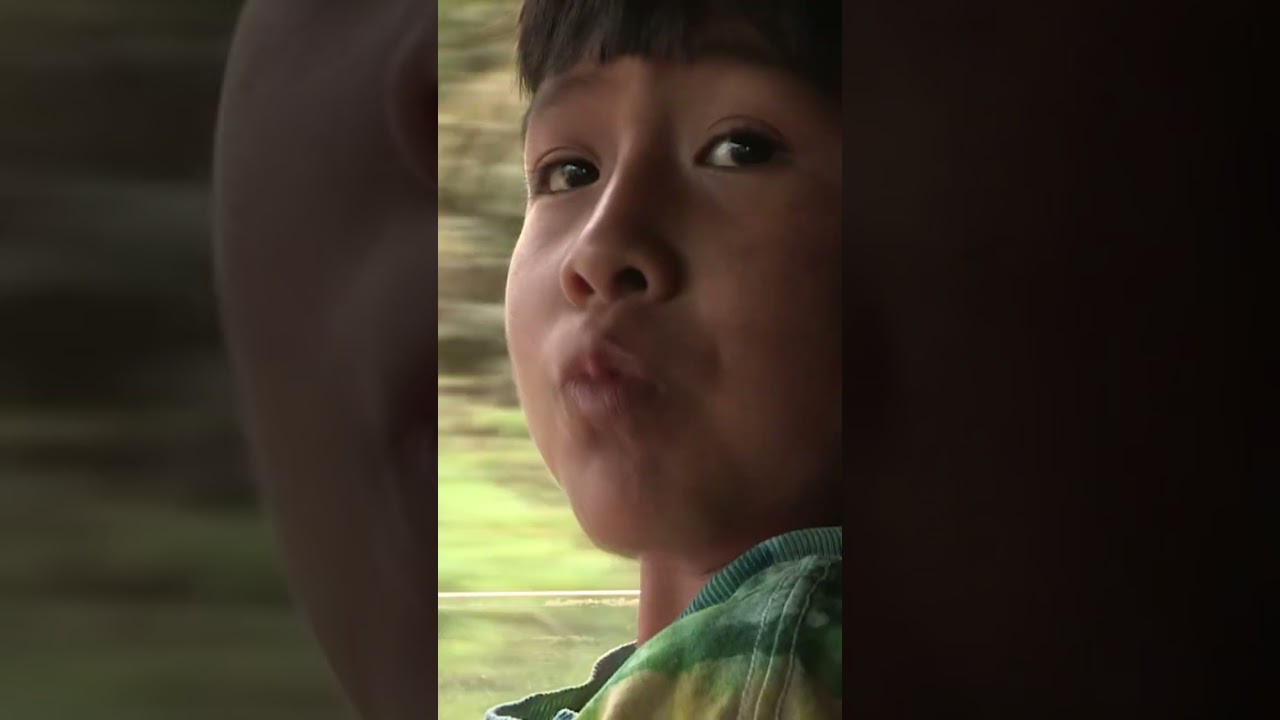 Ryzykuje życie na tej niebezpiecznej drodze, aby jego syn nigdy nie musiał tamtędy jechać