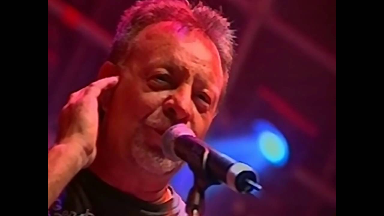 Los Piojos - Pensar en Nada (Con Leon Gieco y Pappo) (en vivo)
