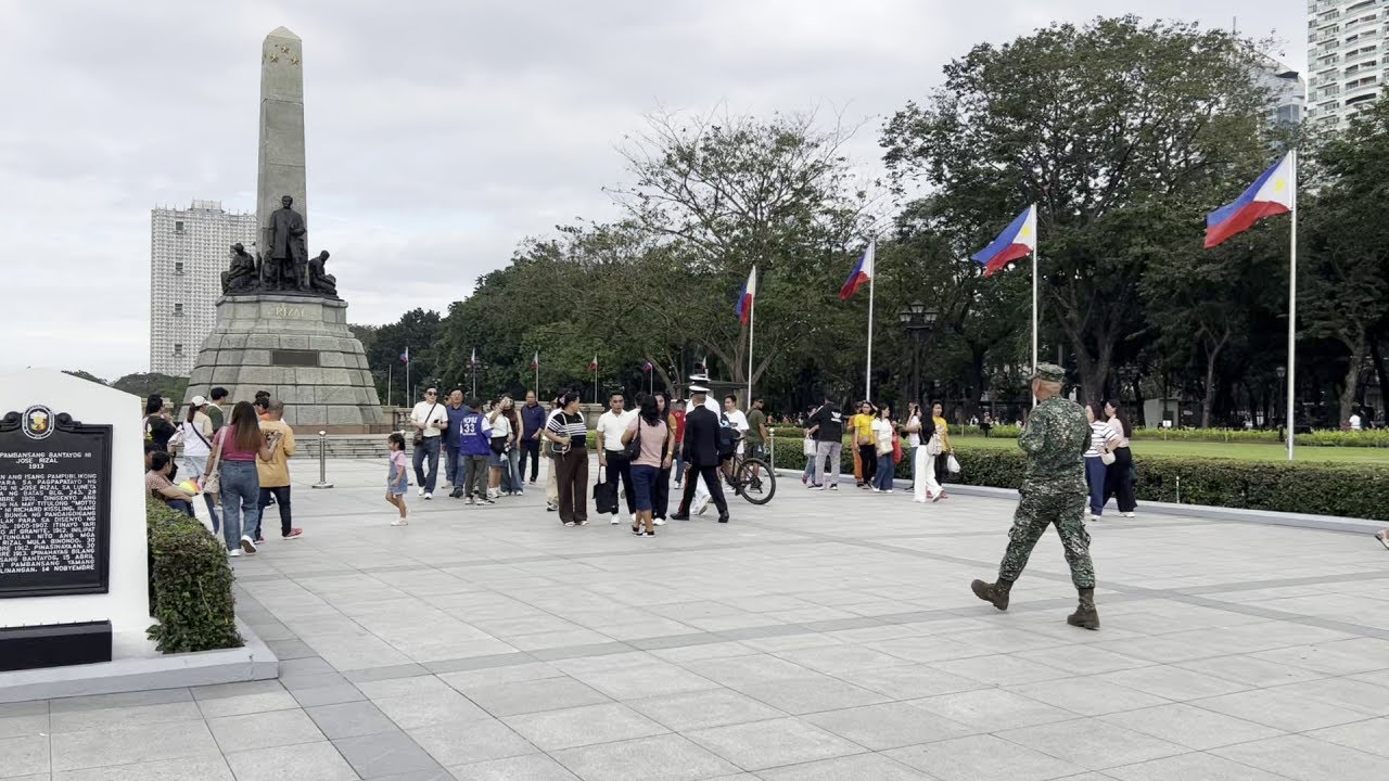 Namasyal kami sa Rizal Park - Taga bacolod