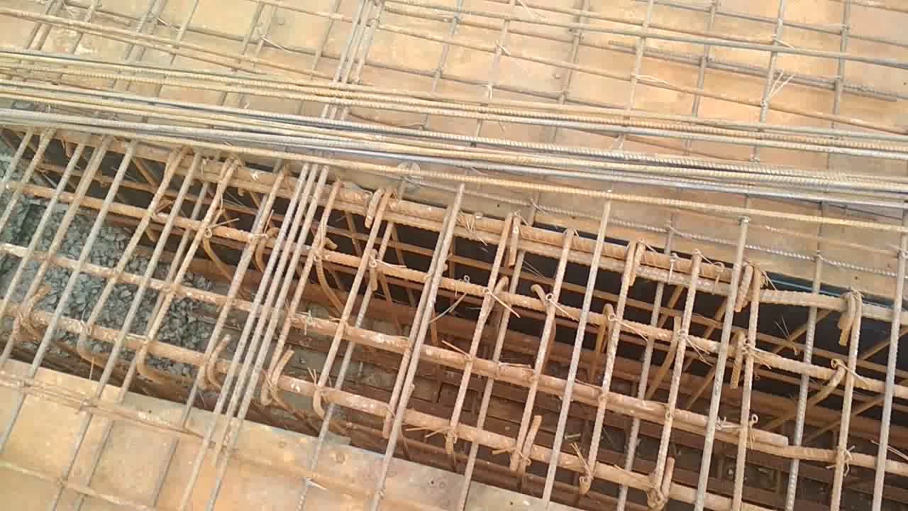 Mistake in Lapping of steel in slab