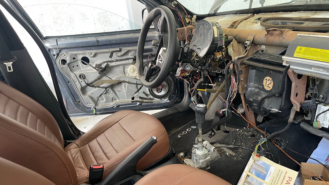 VW Golf SR - Manutenção elétrica PESADA! Parte1