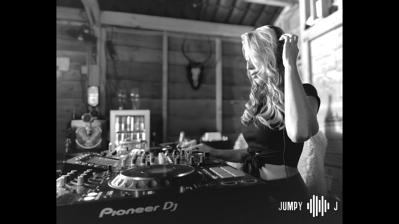 Jumpy J in the MiX  Retro-Jump music 2022 - JUMPYJBELGIUM ❤
