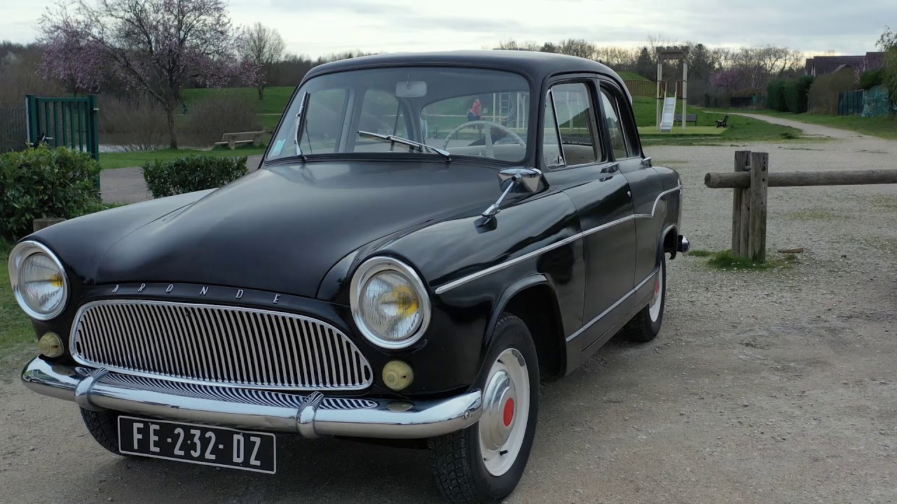 Didier et sa Simca aronde P60