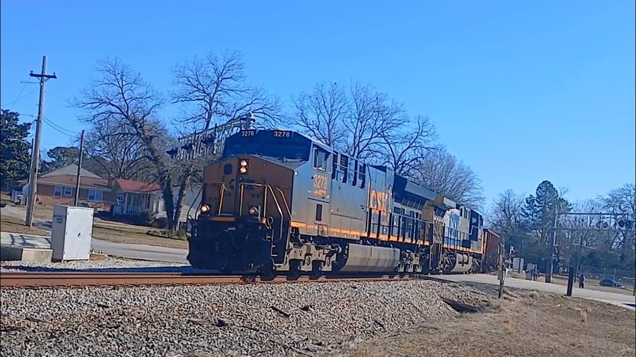 CSXT 3278 leads CSX L644 at Newberry SC on the CSX CN&L Subdivision 