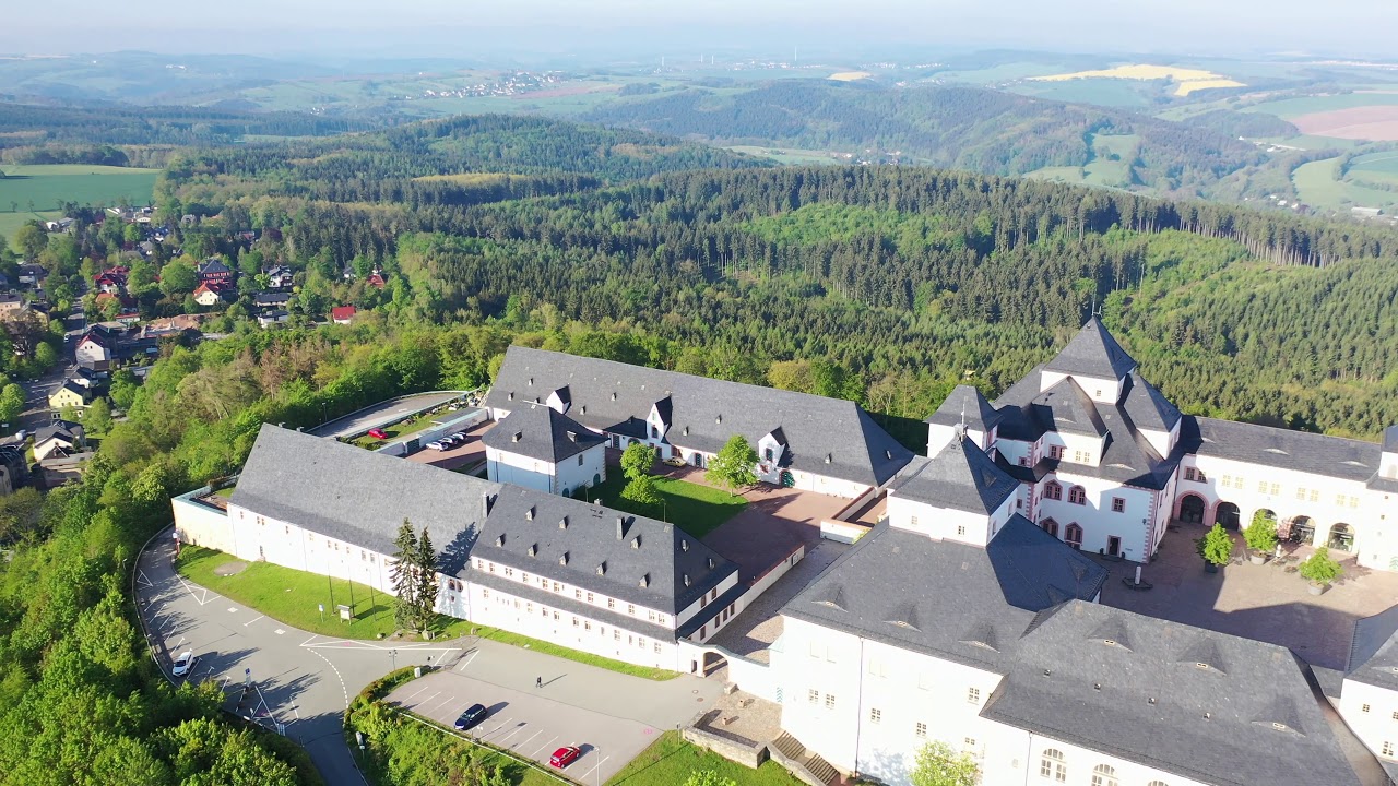 Schloss Augustusburg 360 Grad mit Drohne in 4k Mai 2019