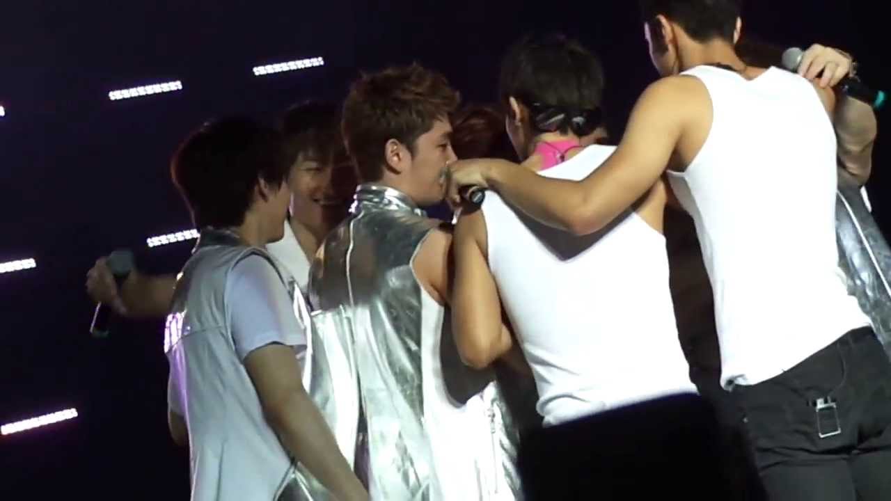 130427 SS5 PERU Eunhyuk crying llorando jipi jay no es mas que un hasta luego Super Junior