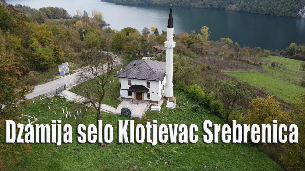 Dzamija na obali jezera Perucca na samoj granici Bosne i Hercegovine i Srbije