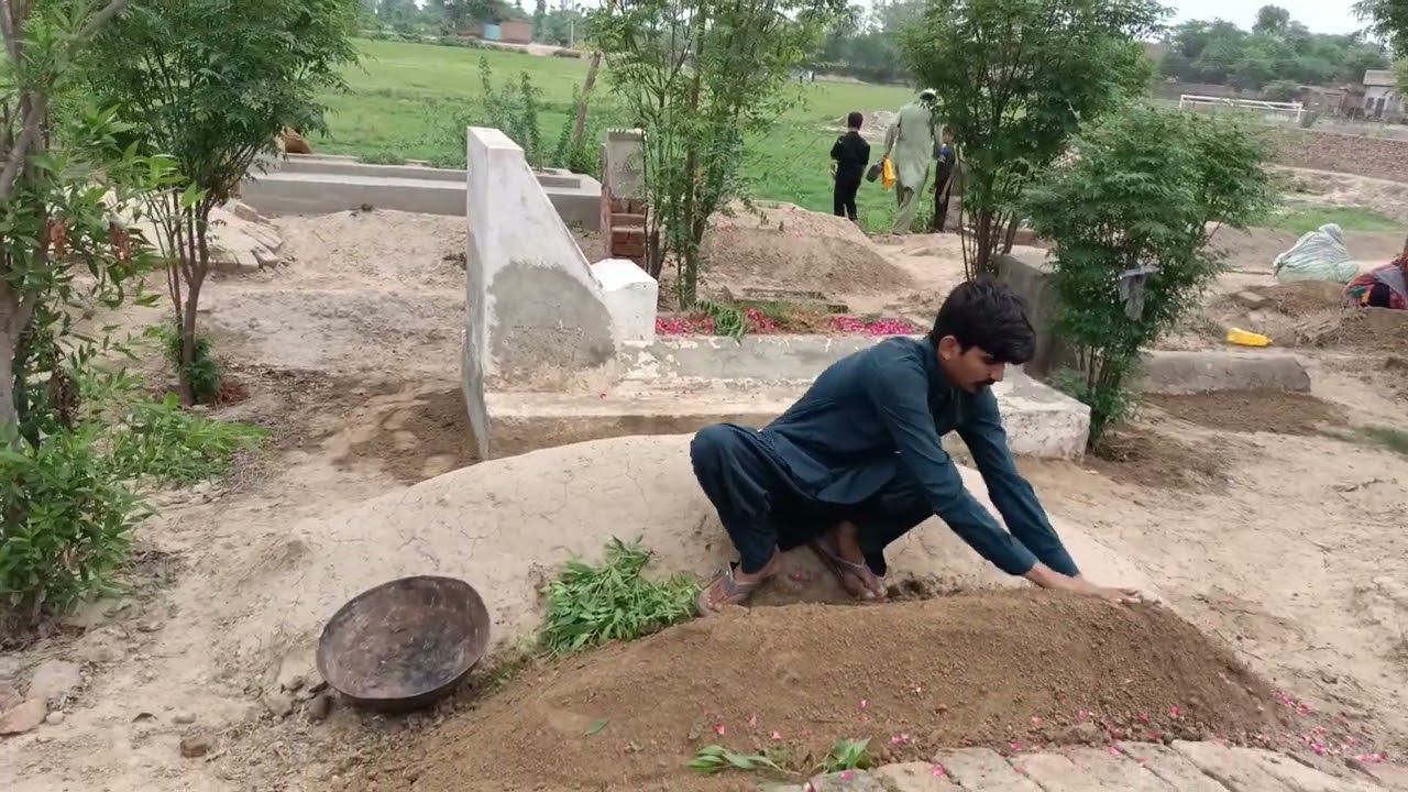 Qabron ka ehtaram