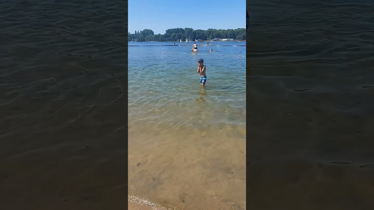 In Düsseldorf.  unterbacher See . Strand