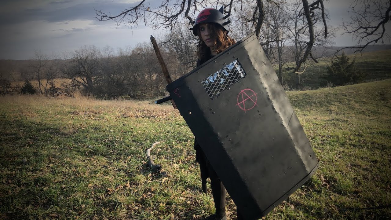 How to make a riot shield from scraps