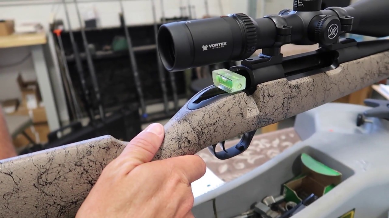 SHOOTING THE WEATHERBY MARK V ULTRALIGHT .300 MAG WITH THOMPSON LONG RANGE
