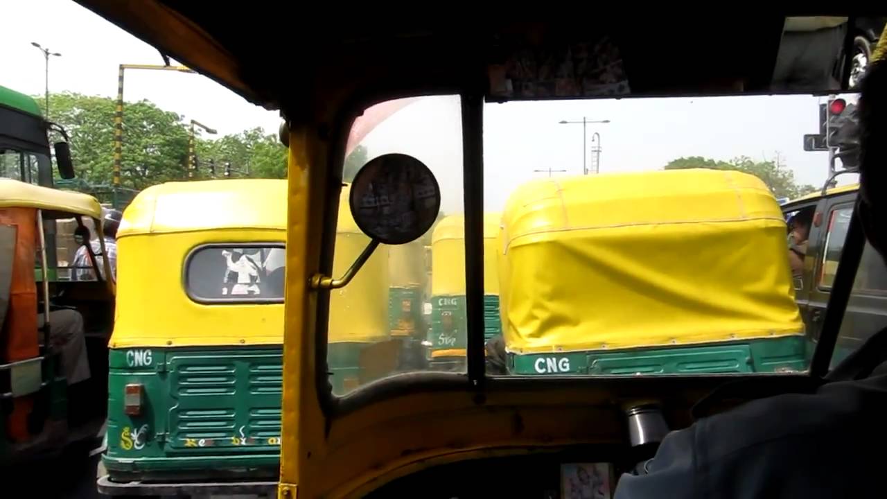Auto Rickshaw ride up Mahatma Ghandi Marg to the Oberoi Maidens Hotel, Delhi, India, 2011-04-27