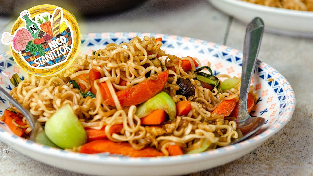 Gebratene Nudeln mit Gemüse & Ei - Kochen mit Hataikan in Thailand | Nico Stanitzok
