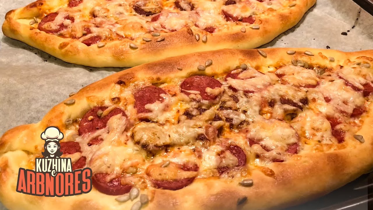 Pide te preferuara per te gjithe! Te mbushura me kaqkavall dhe suxhuk