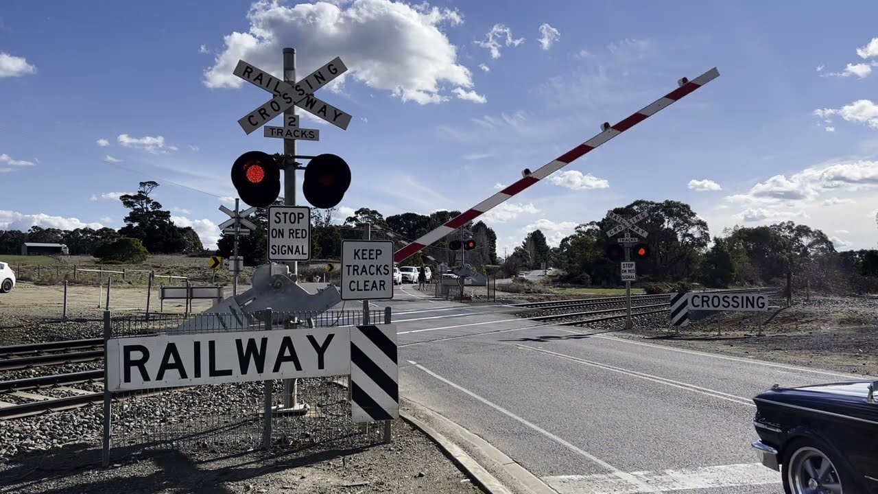 Tylden - Woodend Road Level Crossing, Woodend, Victoria!