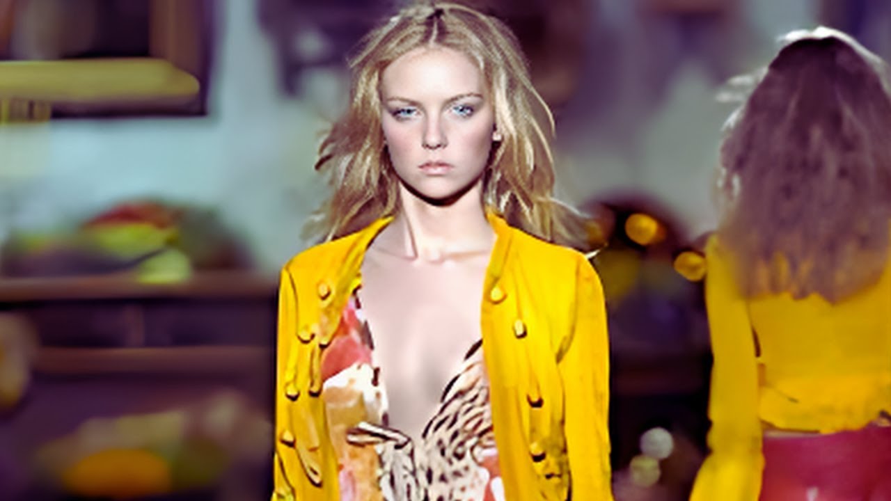 FASHION SHOW (ROBERTO CAVALLI READY-TO-WEAR COLLECTION SPRING/SUMMER 2005 | FASHION WEEK)