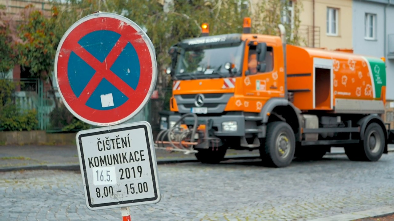 Blokové čištění komunikací v Praze
