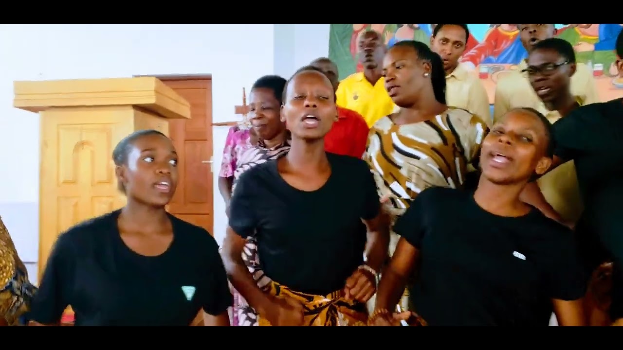 NENDENI MKAIANGAZE By A. Myonga-Live Performance na St. Augustine Choir City College MWANZA