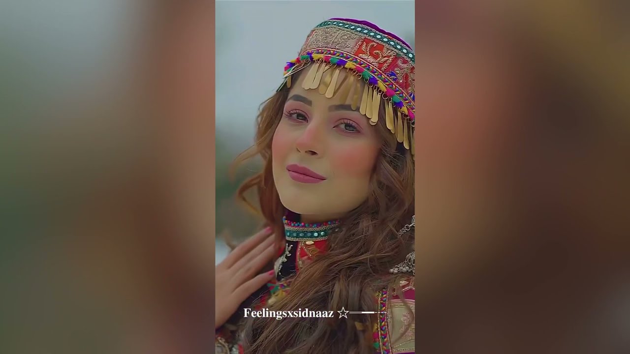 Kashmiri girls outfit | Kashmiri culture | beauty of Kashmir #viralkashmirivideos